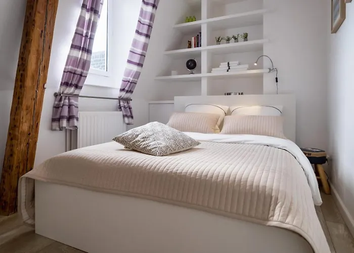 2 Bedroom Apartment In The Heart Of The Old Town