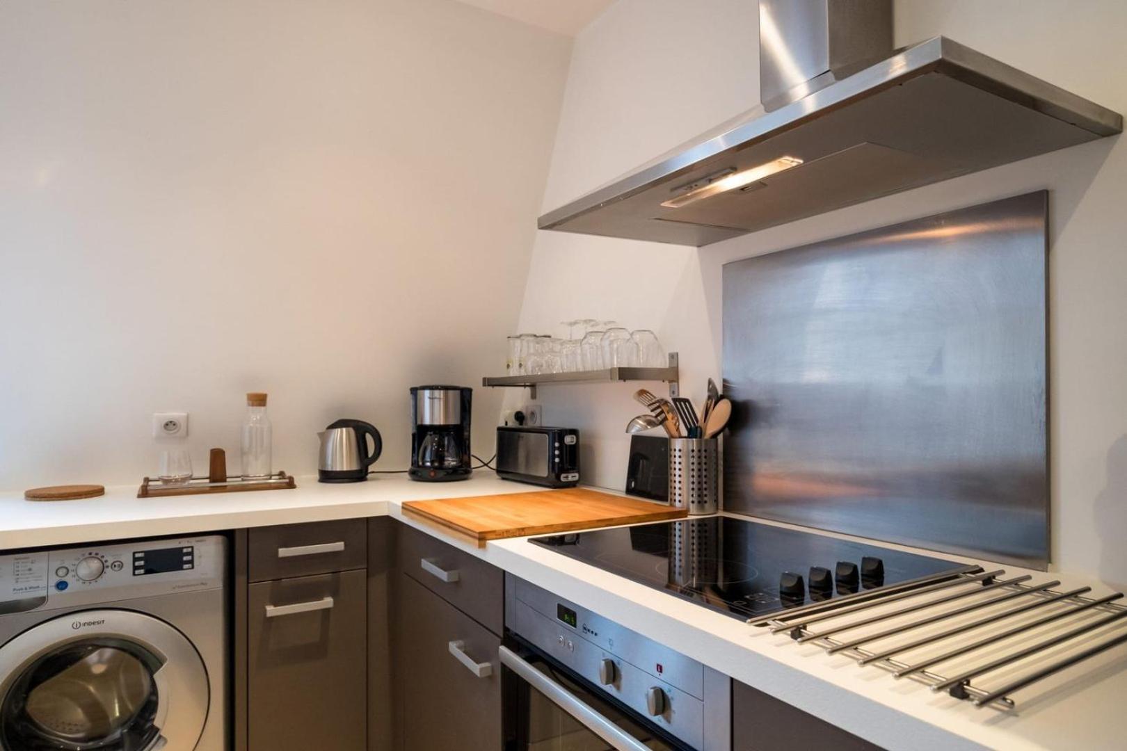 2 Bedroom In The Heart Of The Old Town Apartment Lille